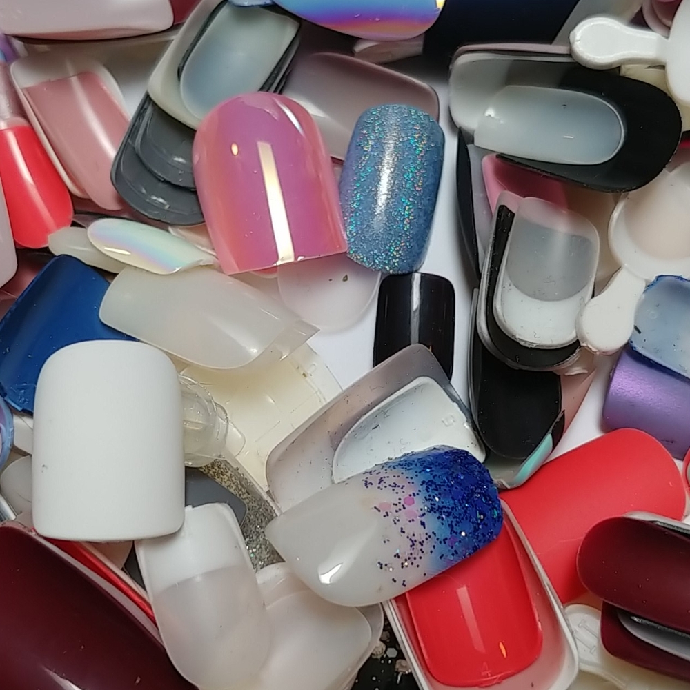 Assorted Fake Nails - Picture 2 of 5